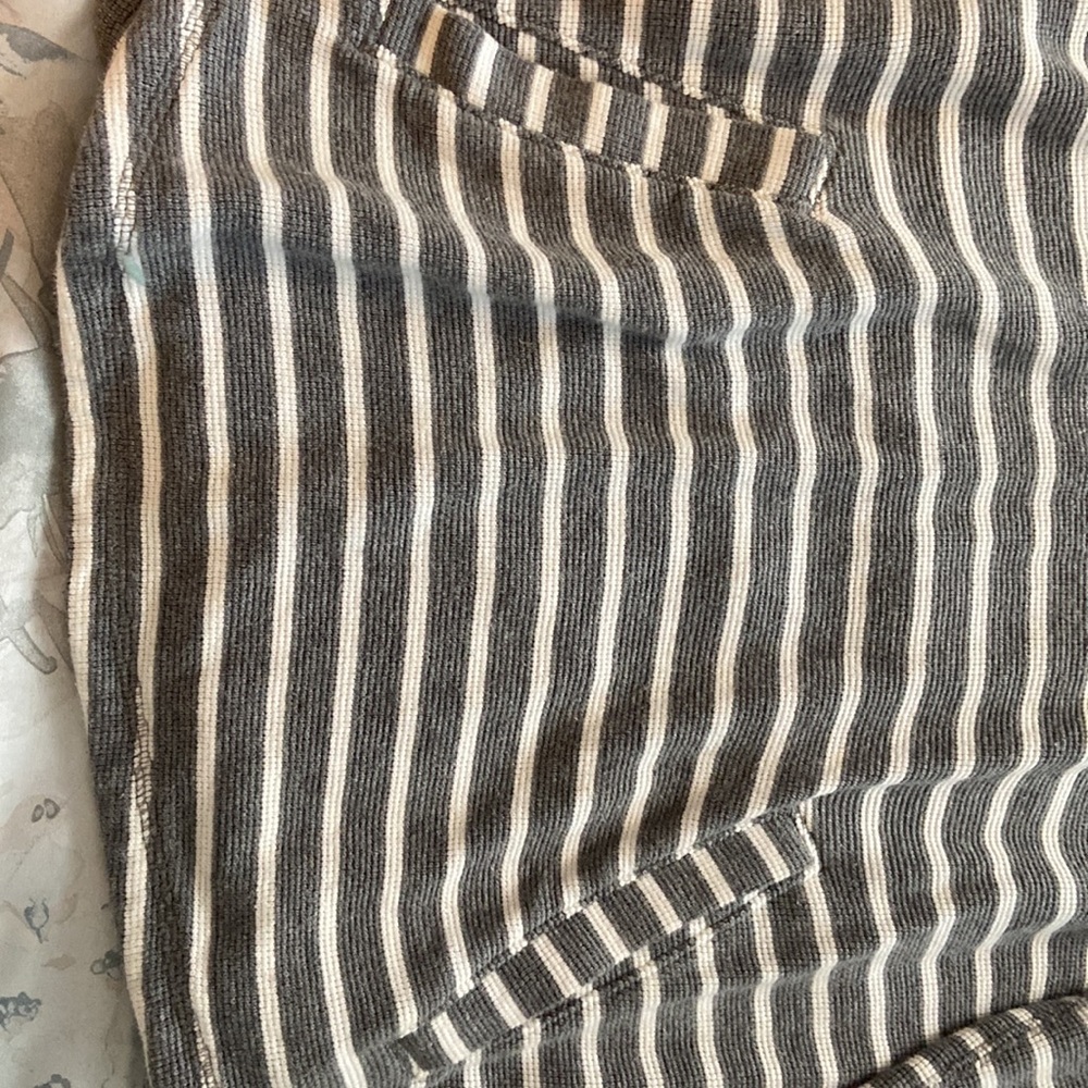 J crew pullover - Picture 3 of 3